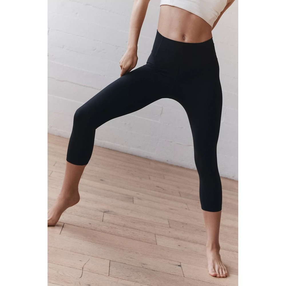 Free People Movement Womens Never Better Capri Leggings Black Size XS NWT
